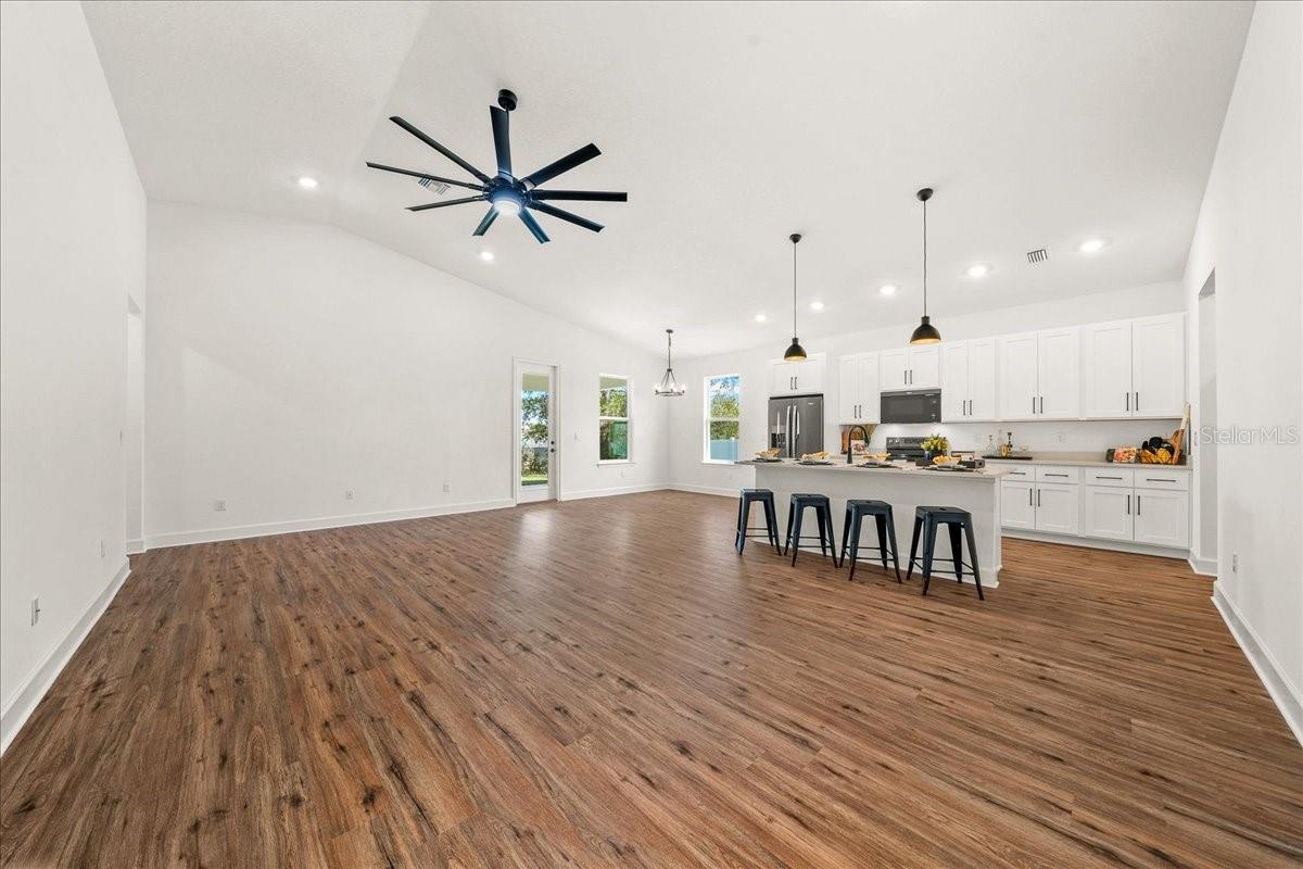 SPRING HILL - Residential