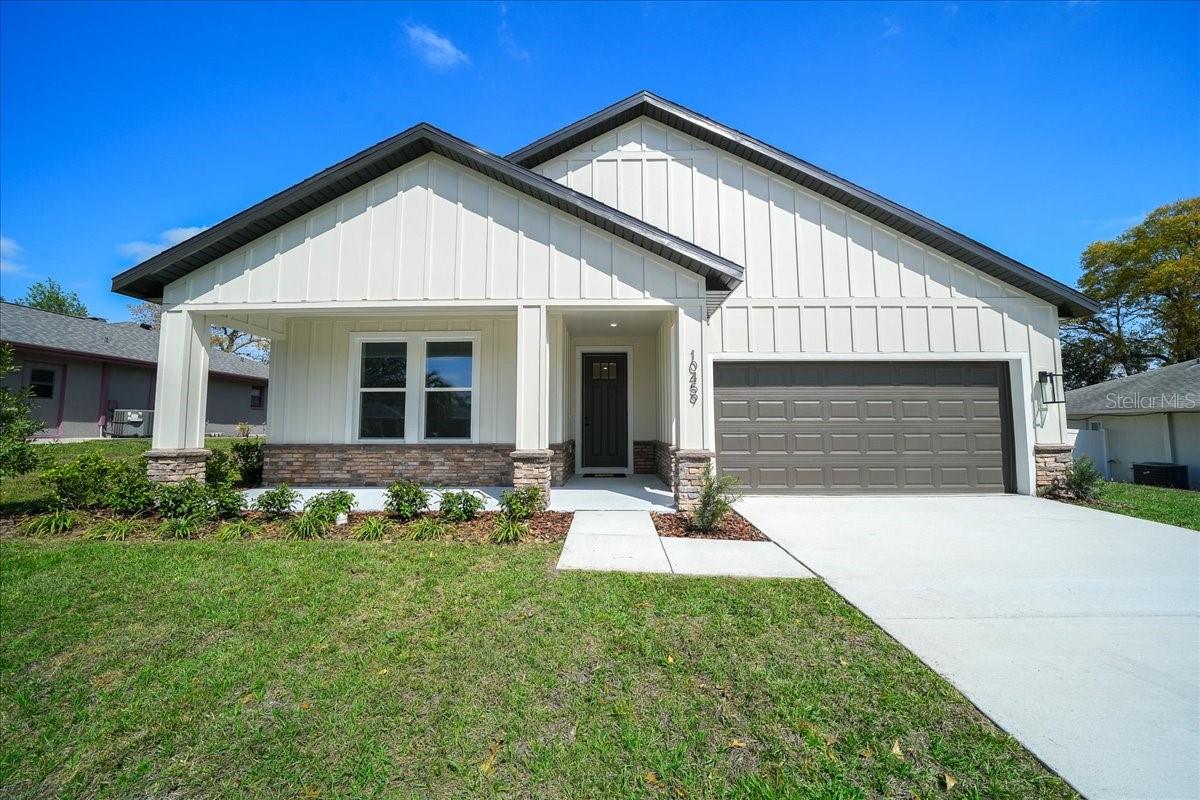 NEW CONSTRUCTION !!
INCREDIBLE VALUE | MOVE-IN READY!
Welcome to The Juliet, a beautifully designed new construction home that perfectly blends modern elegance, comfort, and functionality—all at an exceptional price point. This stunning residence features 4 spacious bedrooms, 3 full bathrooms, and a 2-car garage, offering the ideal layout for families and entertaining alike.
Step inside to discover an open-concept design with a bright great room, a stylish kitchen, and a seamless flow into the covered lanai, creating the perfect indoor-outdoor lifestyle. The luxurious owner’s suite offers a true retreat with dual vanities, a walk-in shower, and an oversized wrap-around closet. Three additional bedrooms and two full baths provide plenty of space for family members and guests.
Conveniently designed with an interior laundry room and extra storage space leading directly to the garage, this home delivers everyday practicality without sacrificing style. No HOA restrictions, a desirable location close to shopping, dining, and the Suncoast Parkway (589), and an easy commute to Tampa make this property an outstanding opportunity.
Priced to sell and ready for immediate occupancy, The Juliet offers exceptional quality, modern finishes, and unbeatable value in one of the area’s most sought-after locations. Don’t miss your chance to own this beautiful new home!