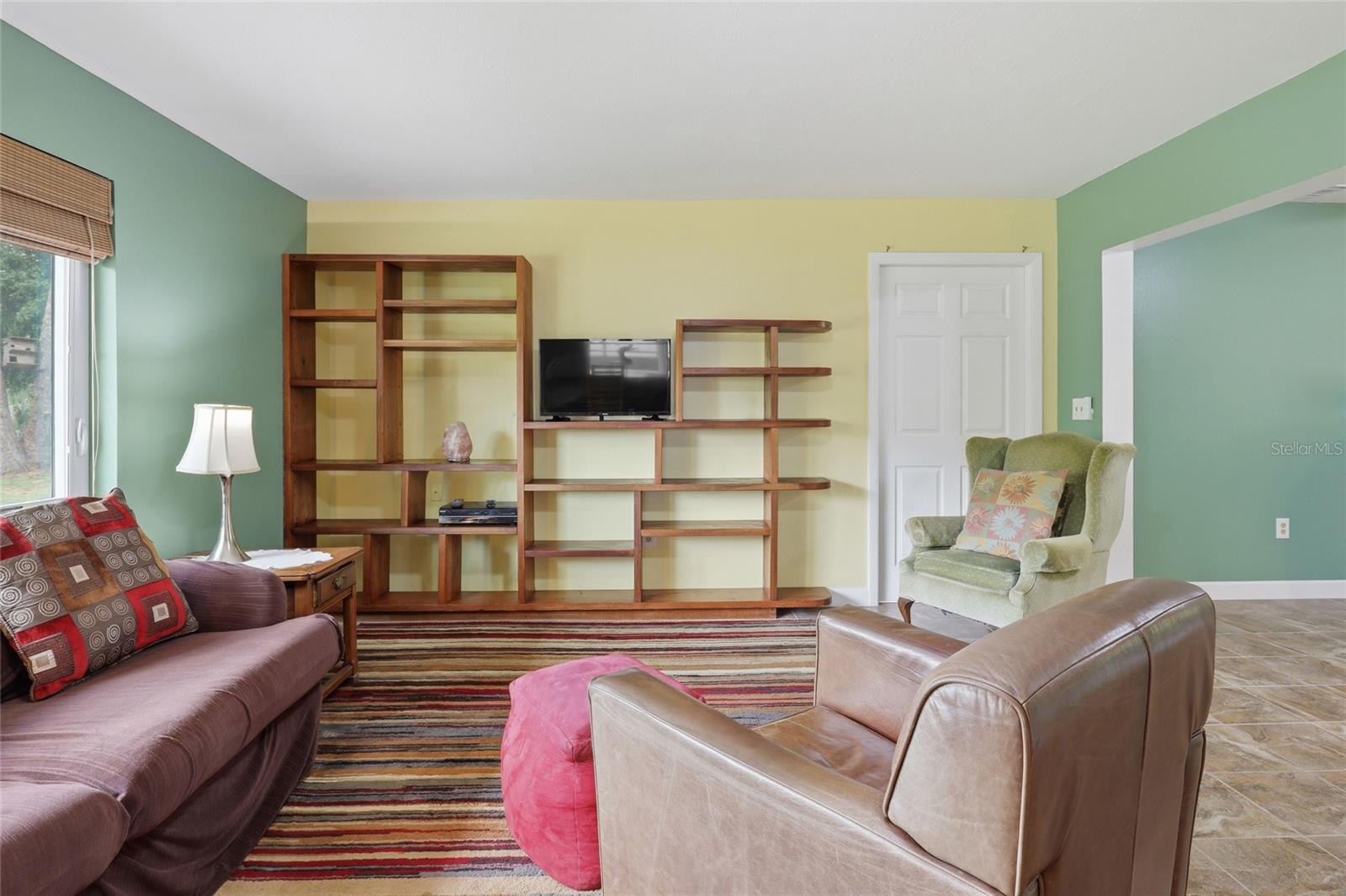 SOUTH GATE UNIT 27 - Residential