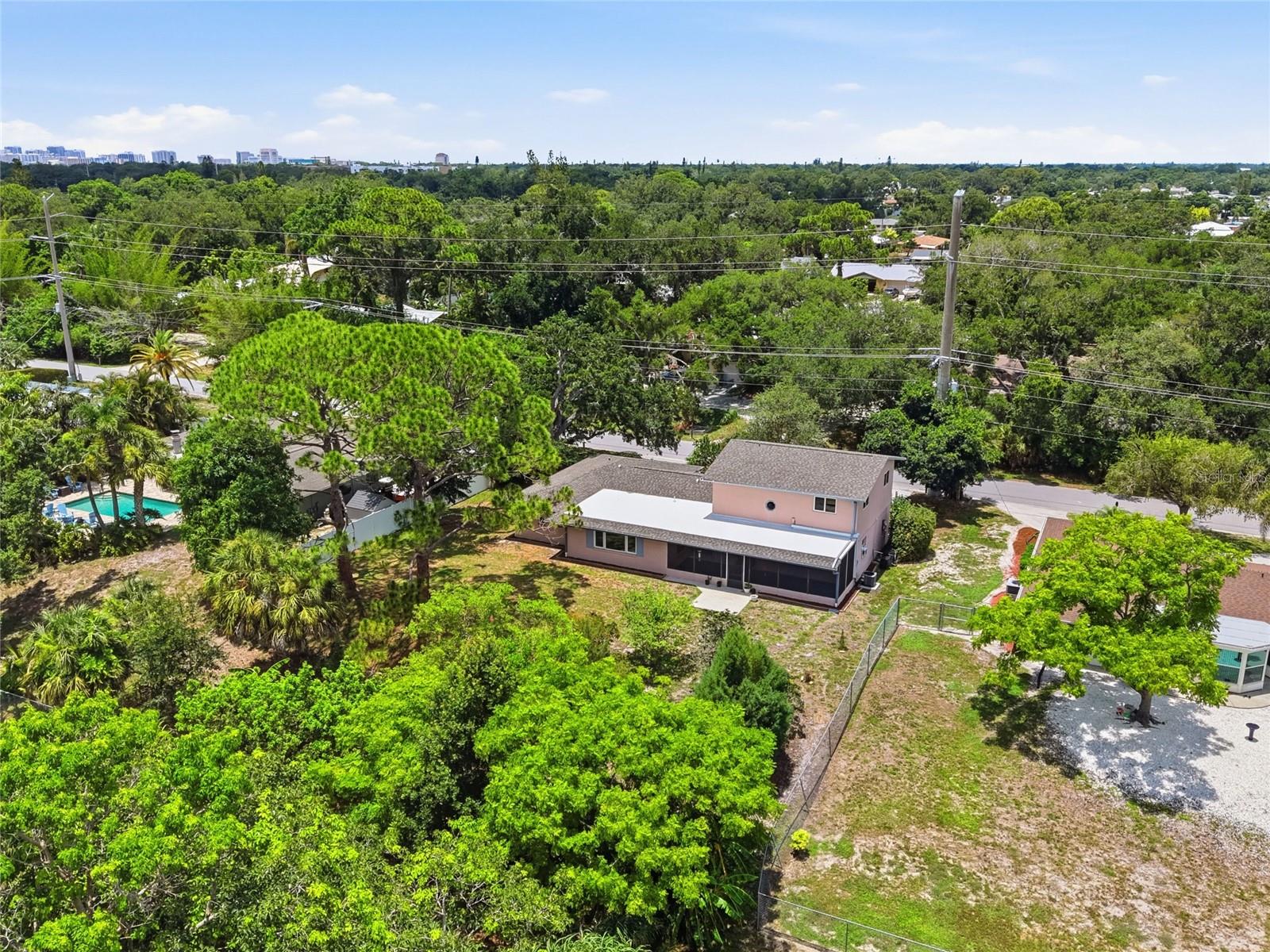 SOUTH GATE UNIT 27 - Residential