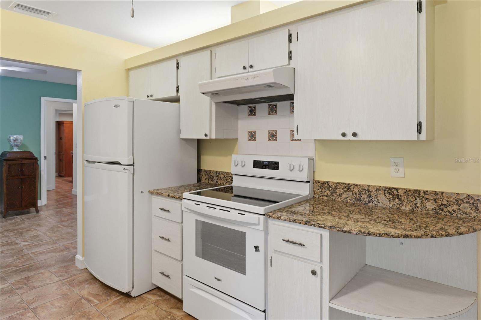 SOUTH GATE UNIT 27 - Residential