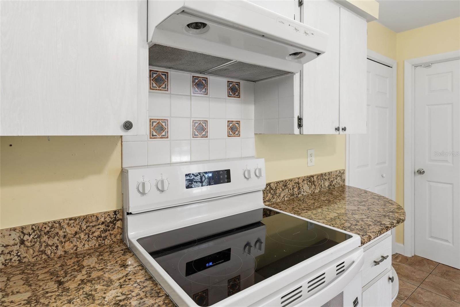 SOUTH GATE UNIT 27 - Residential