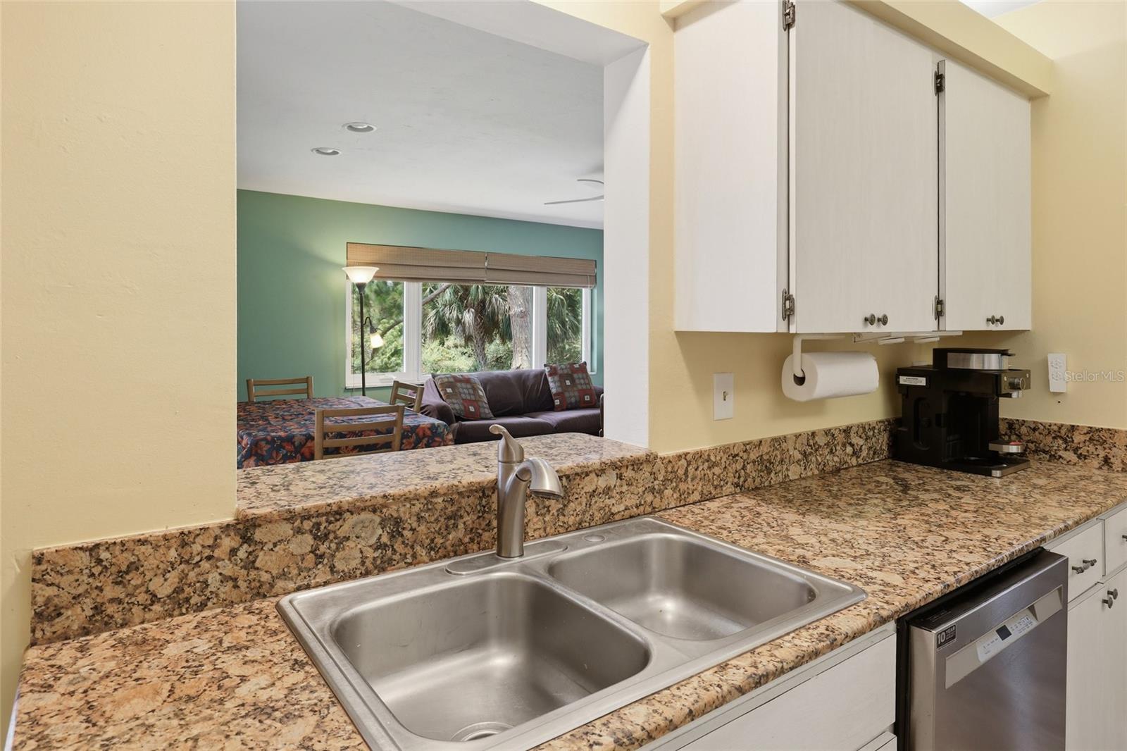 SOUTH GATE UNIT 27 - Residential