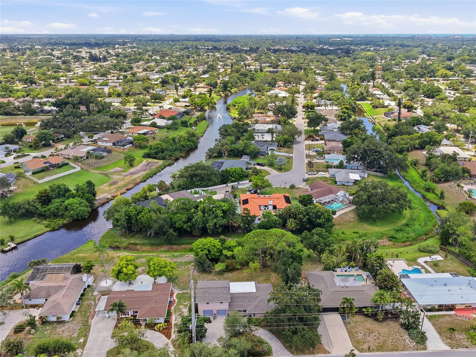 SOUTH GATE UNIT 27 - Residential
