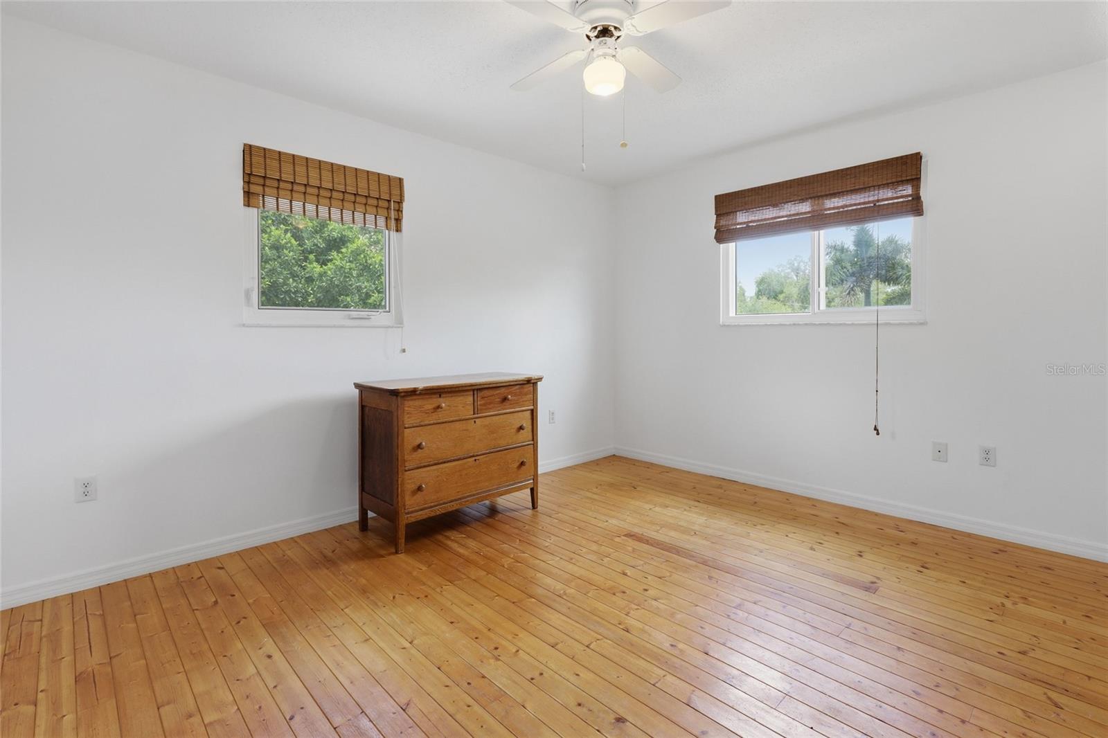 SOUTH GATE UNIT 27 - Residential