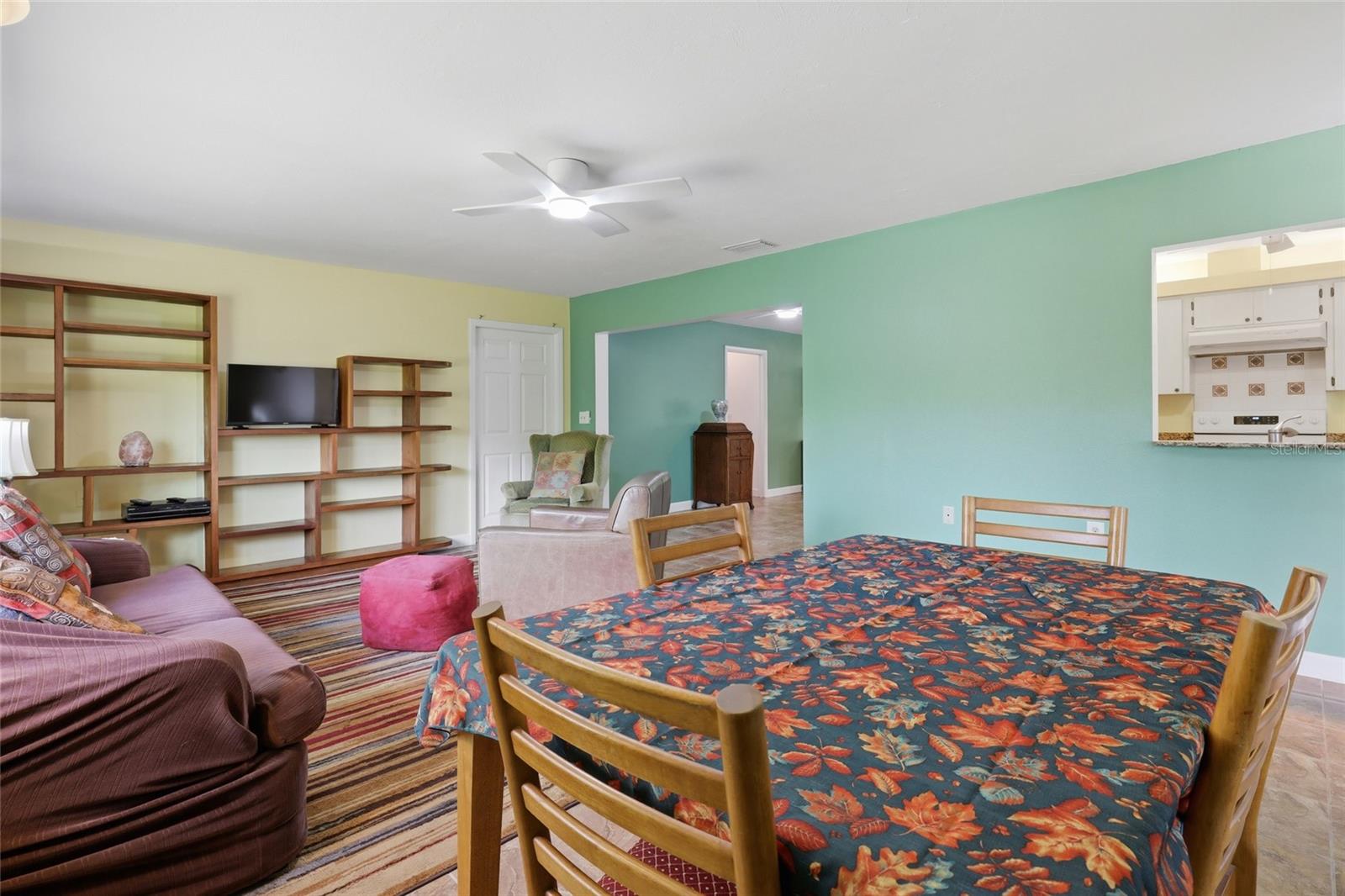 SOUTH GATE UNIT 27 - Residential