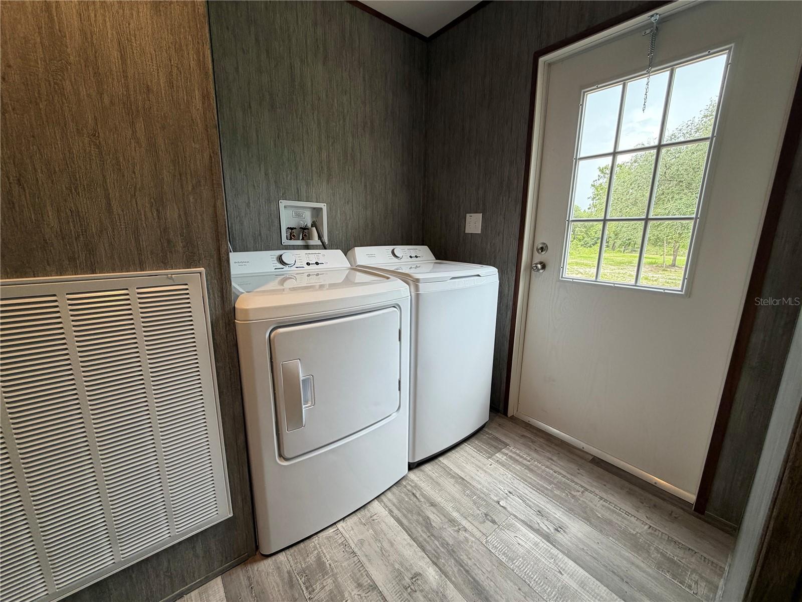 WILLISTON HIGHLANDS - Residential