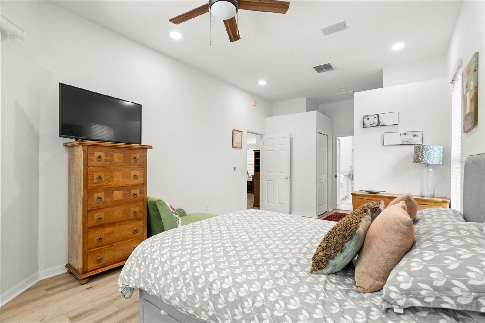WESTCHASE SEC 370 - Residential Lease