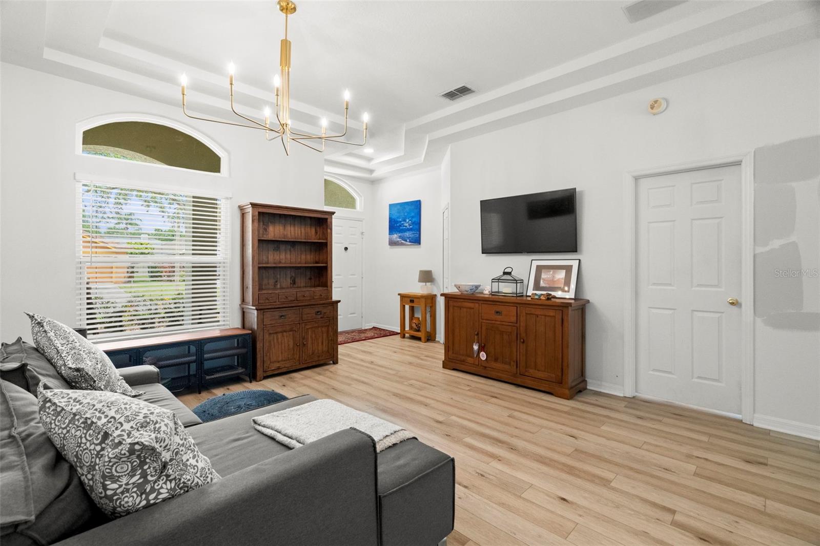 WESTCHASE SEC 370 - Residential Lease