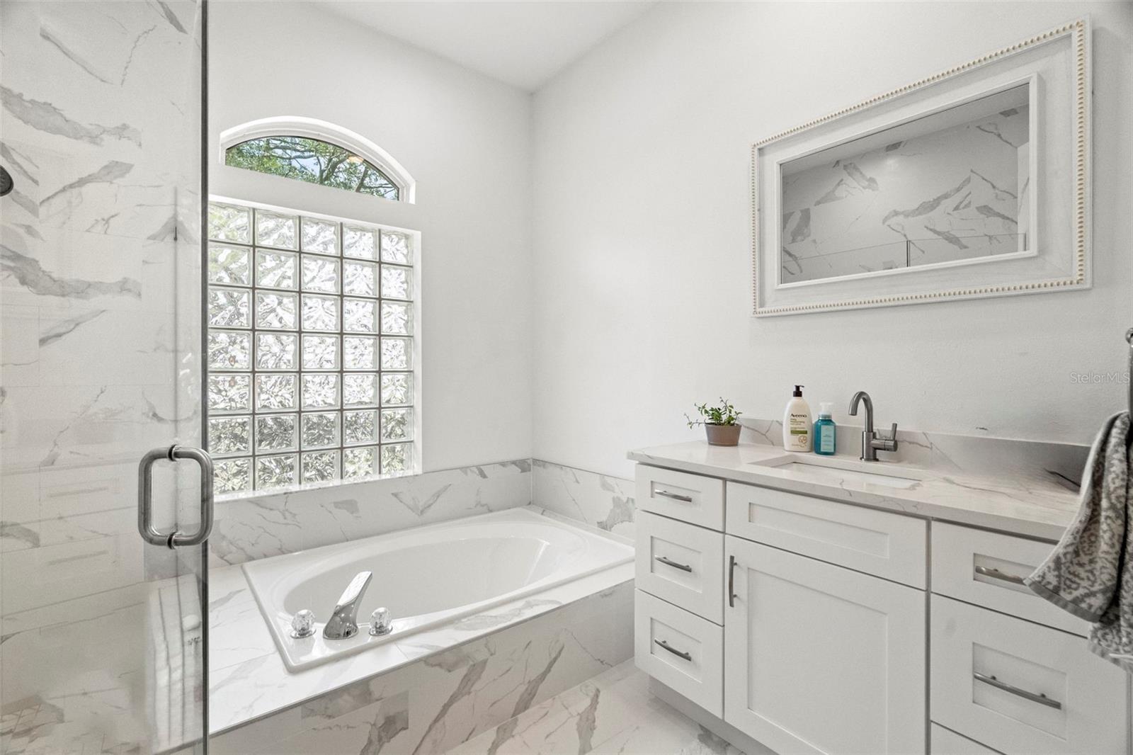WESTCHASE SEC 370 - Residential Lease