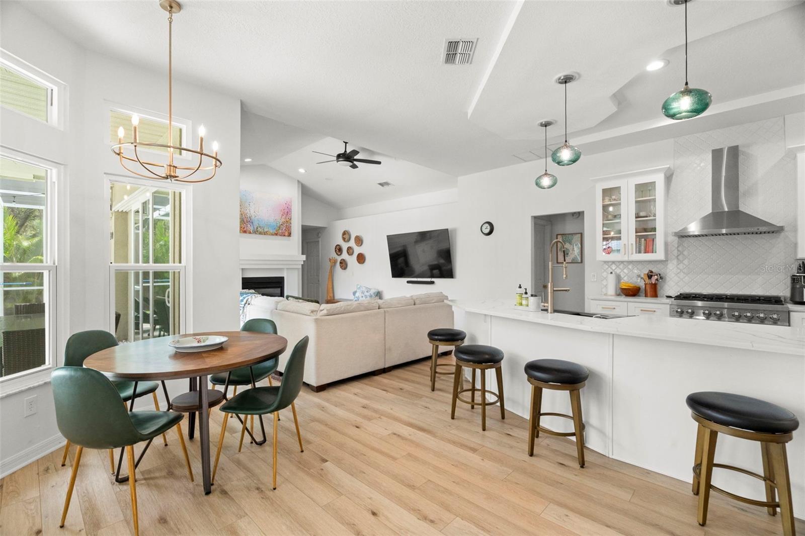 WESTCHASE SEC 370 - Residential Lease