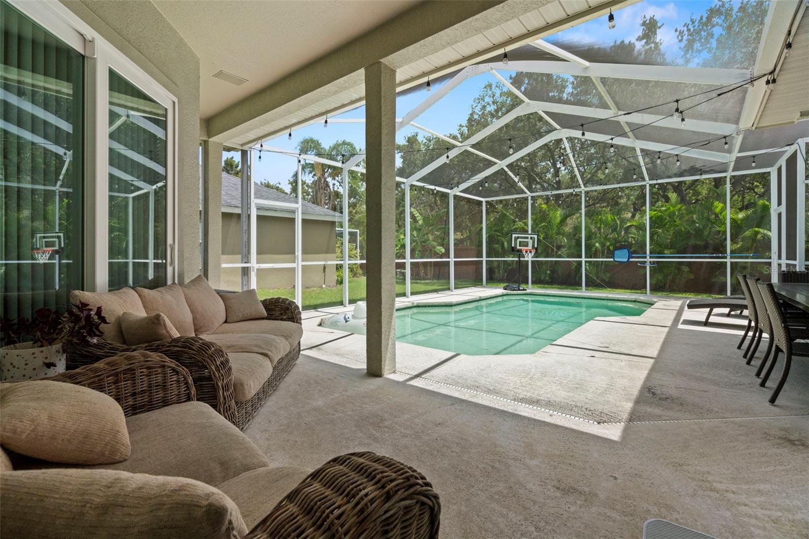 WESTCHASE SEC 370 - Residential Lease
