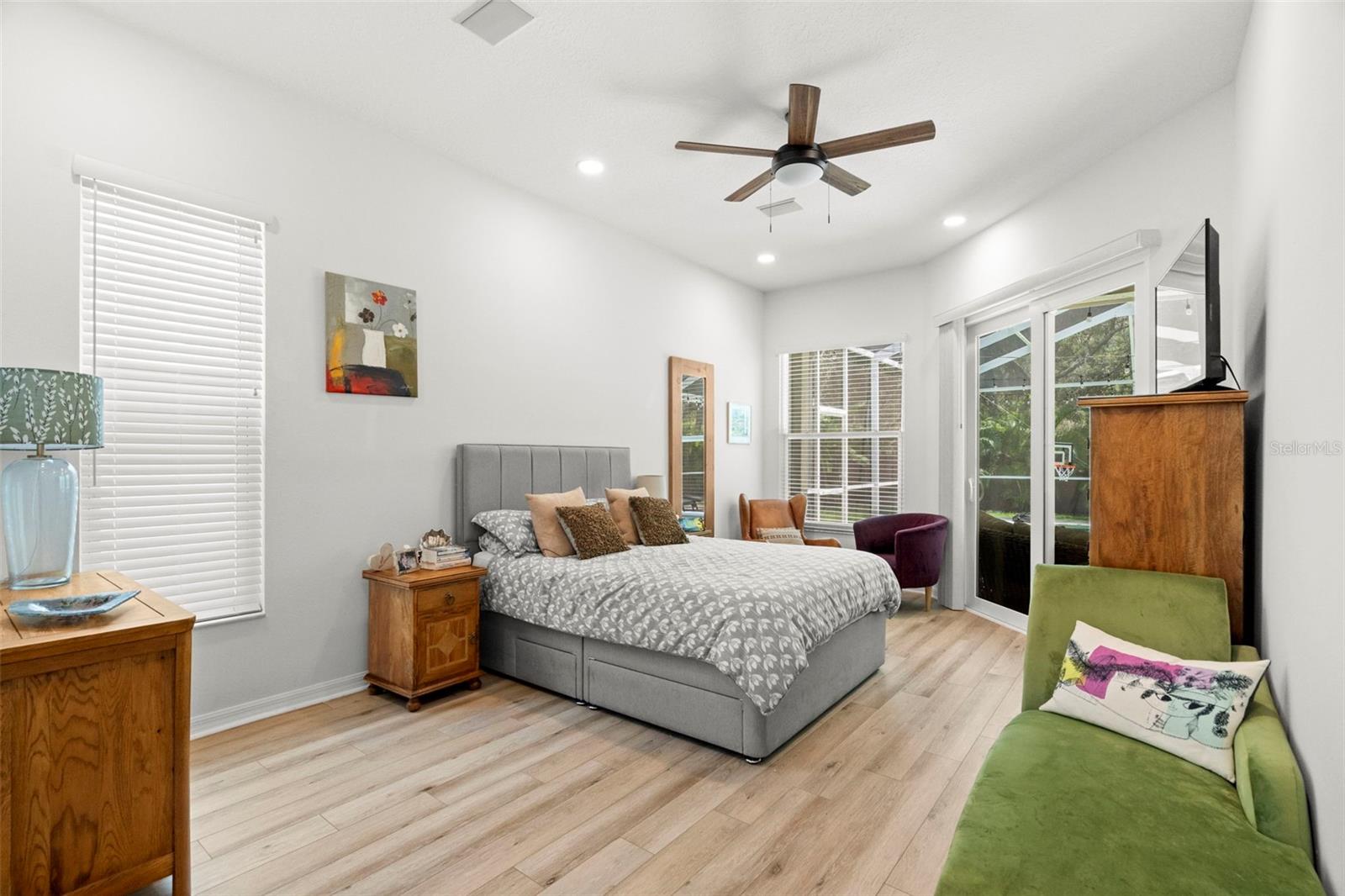 WESTCHASE SEC 370 - Residential Lease