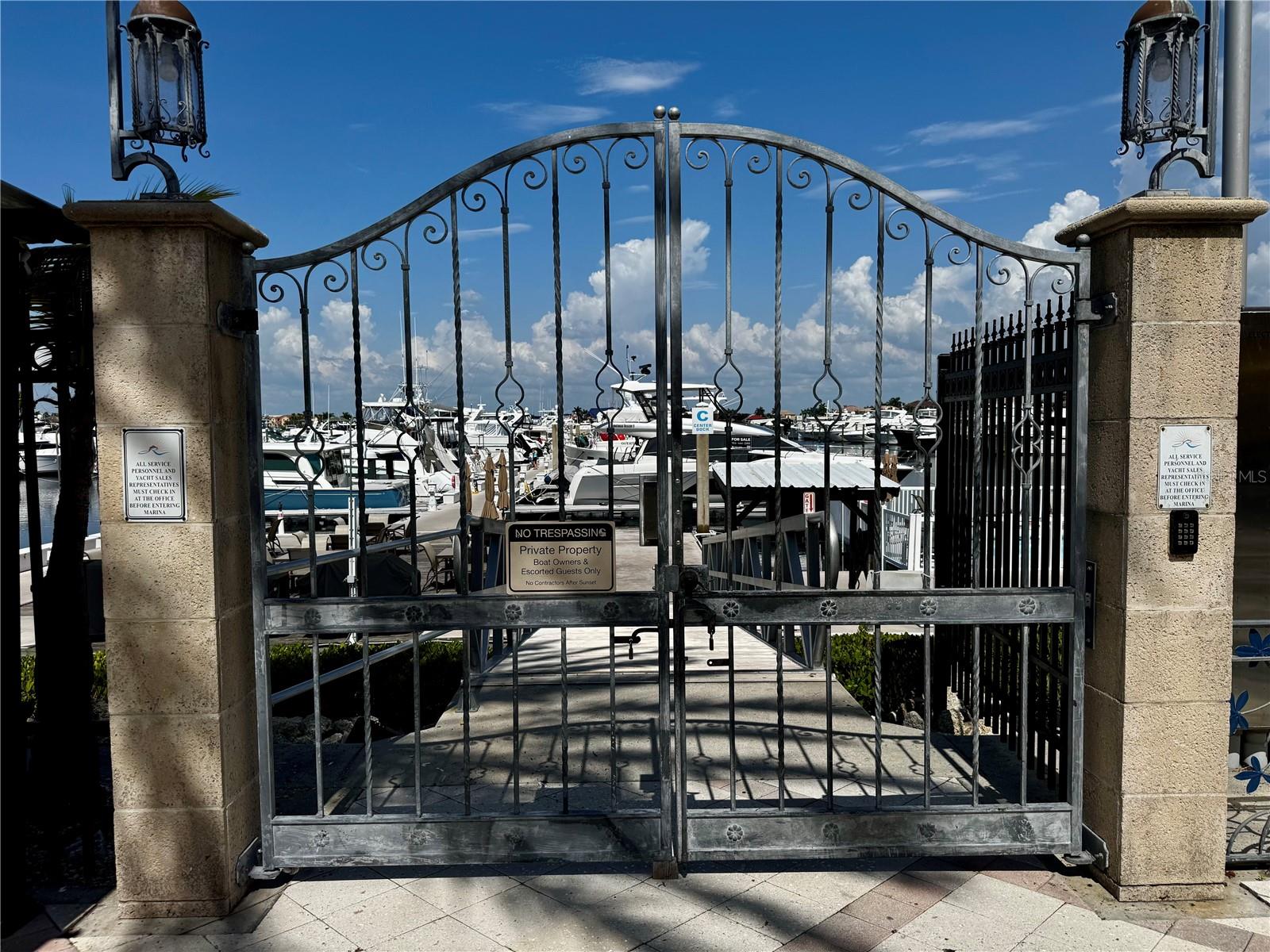 RIVIERA DUNES MARINA - Residential