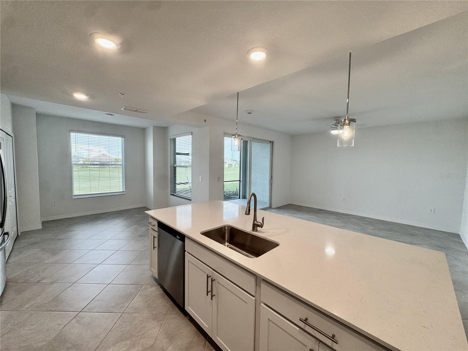 CALUSA COUNTRY CLUB - Residential Lease