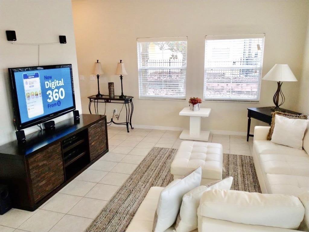 ENCANTADA PH 1 - Residential