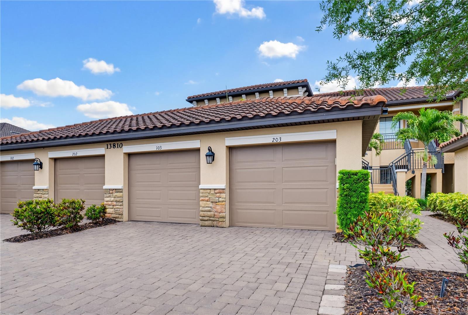 ESPLANADE GOLF AND COUNTRY CLUB - Residential