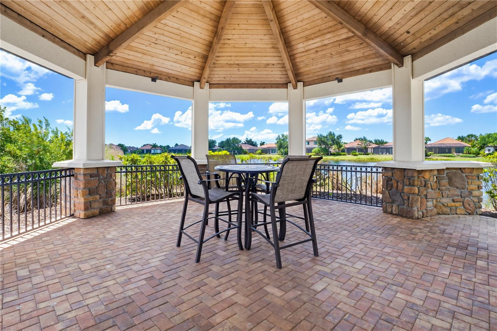 ESPLANADE GOLF AND COUNTRY CLUB - Residential