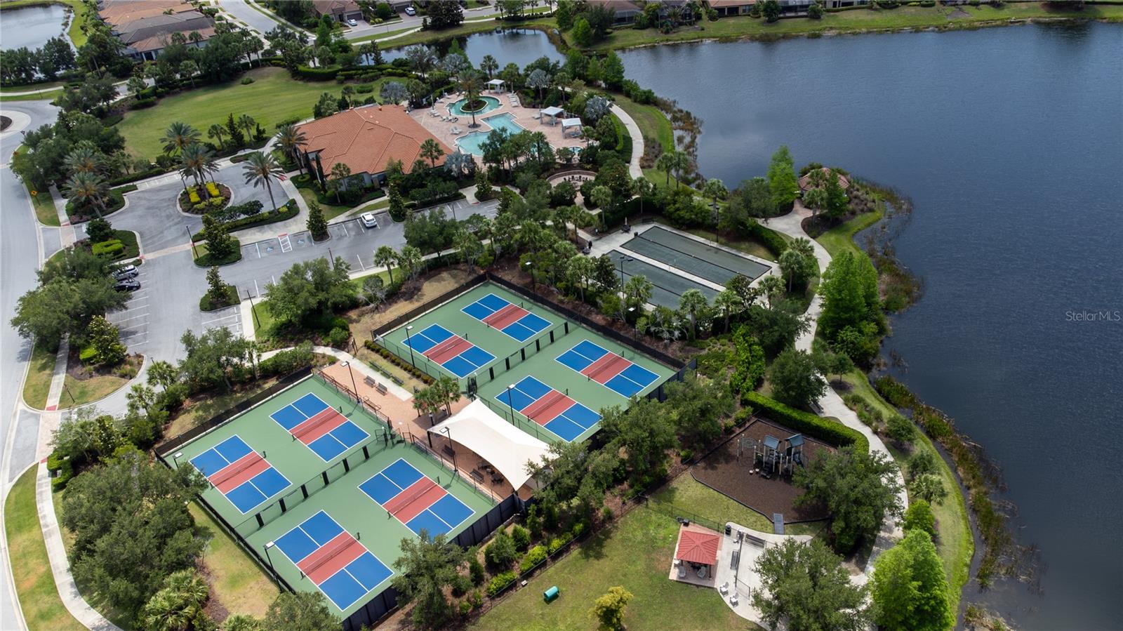 ESPLANADE GOLF AND COUNTRY CLUB - Residential