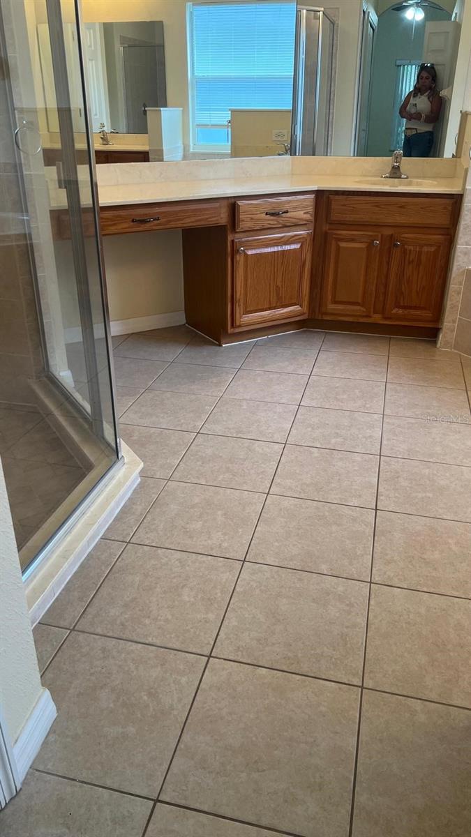 LA VINA 49 135 - Residential Lease