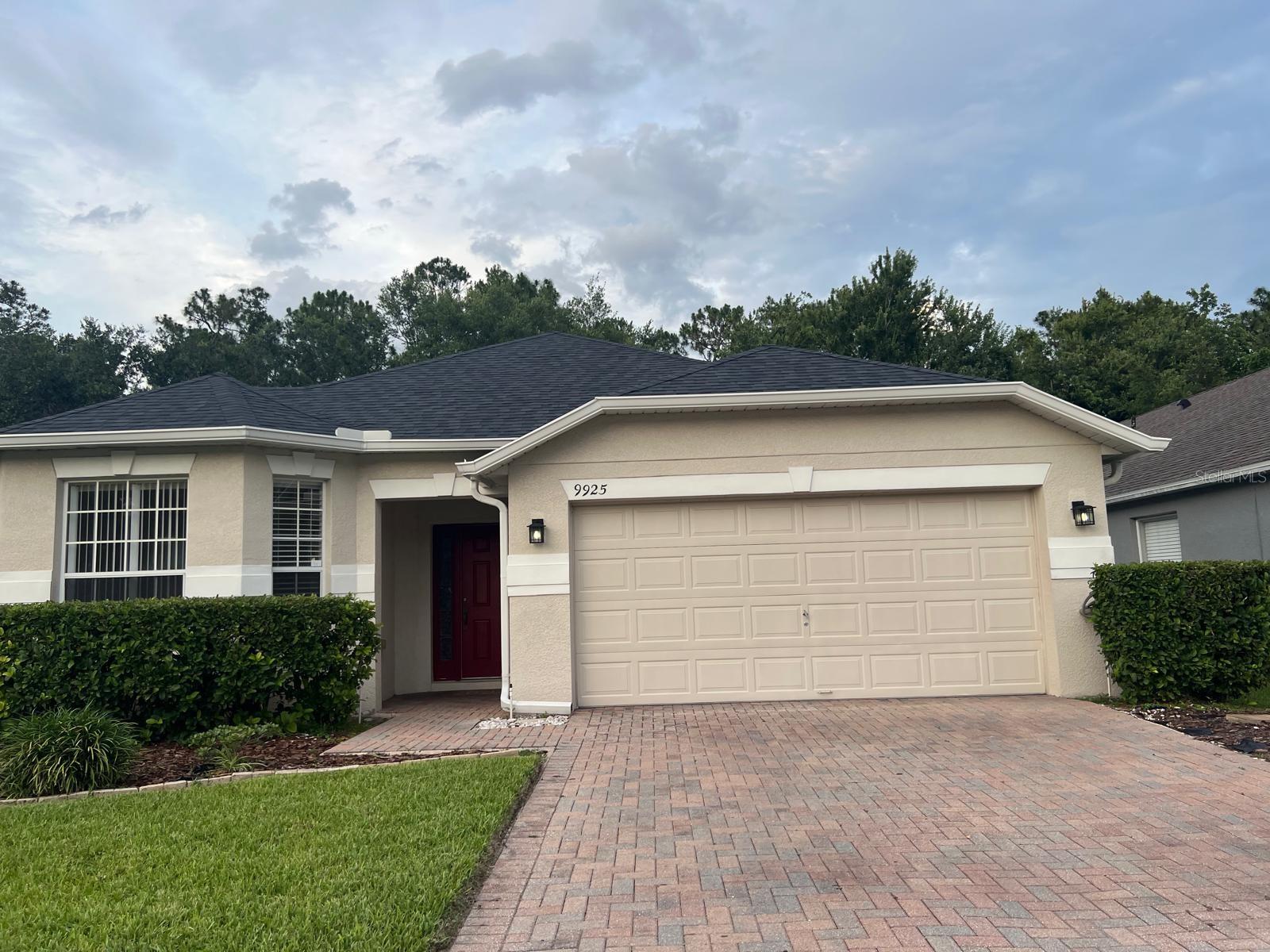 LA VINA 49 135 - Residential Lease