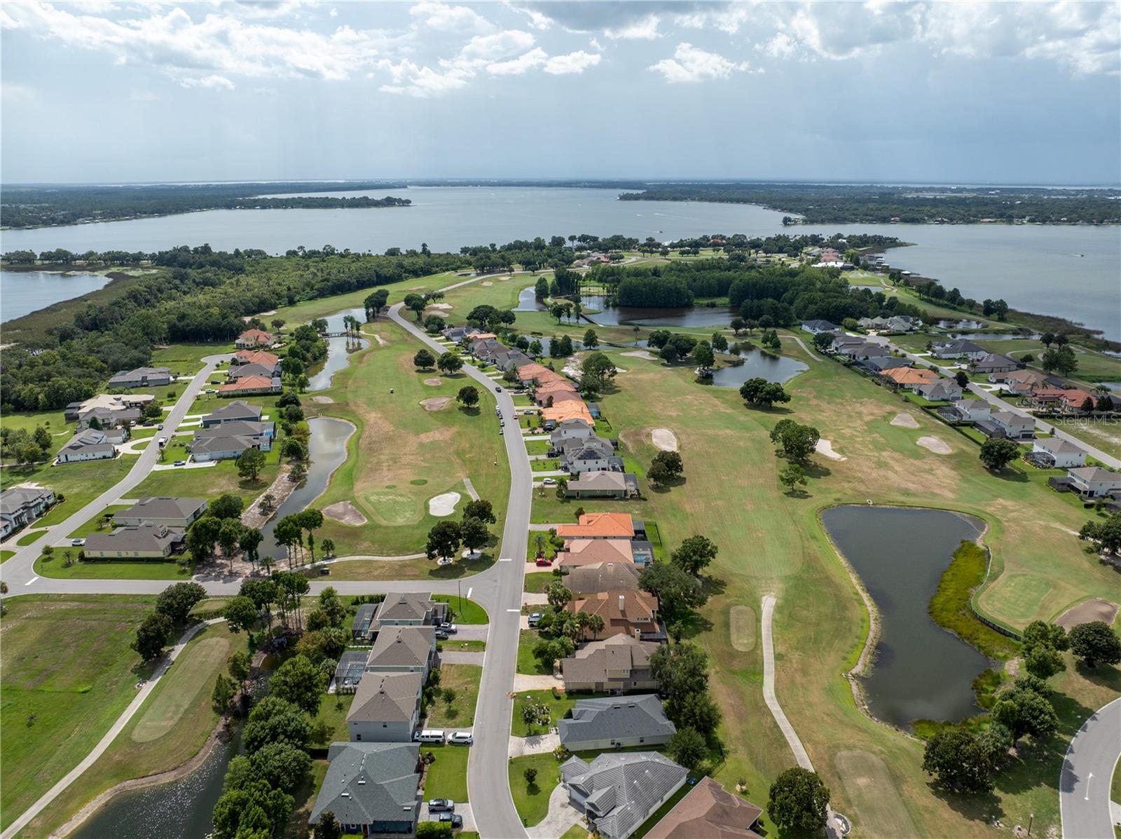 DEER ISLAND CLUB 2ND REPLAT THE - Residential