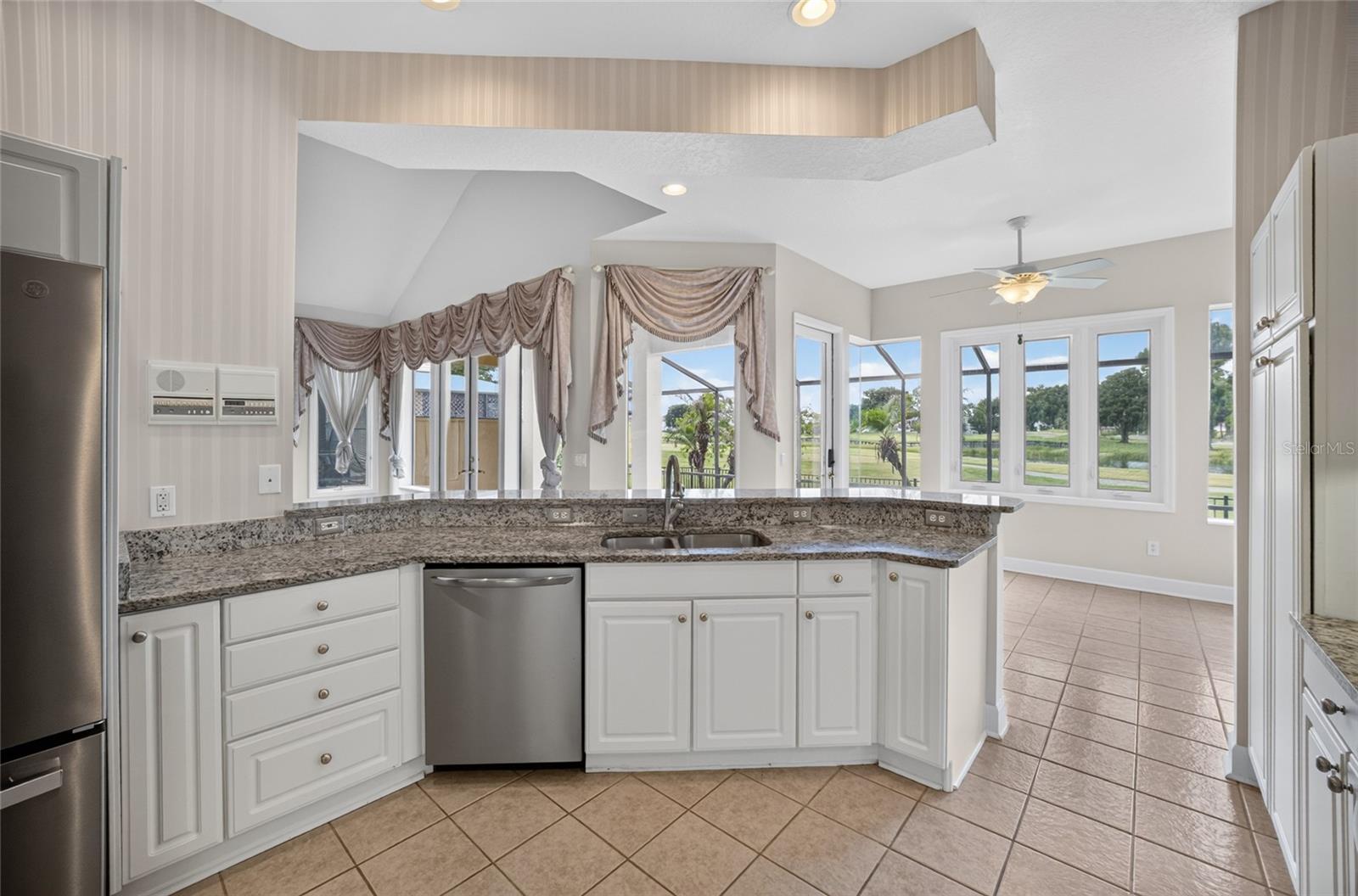 DEER ISLAND CLUB 2ND REPLAT THE - Residential