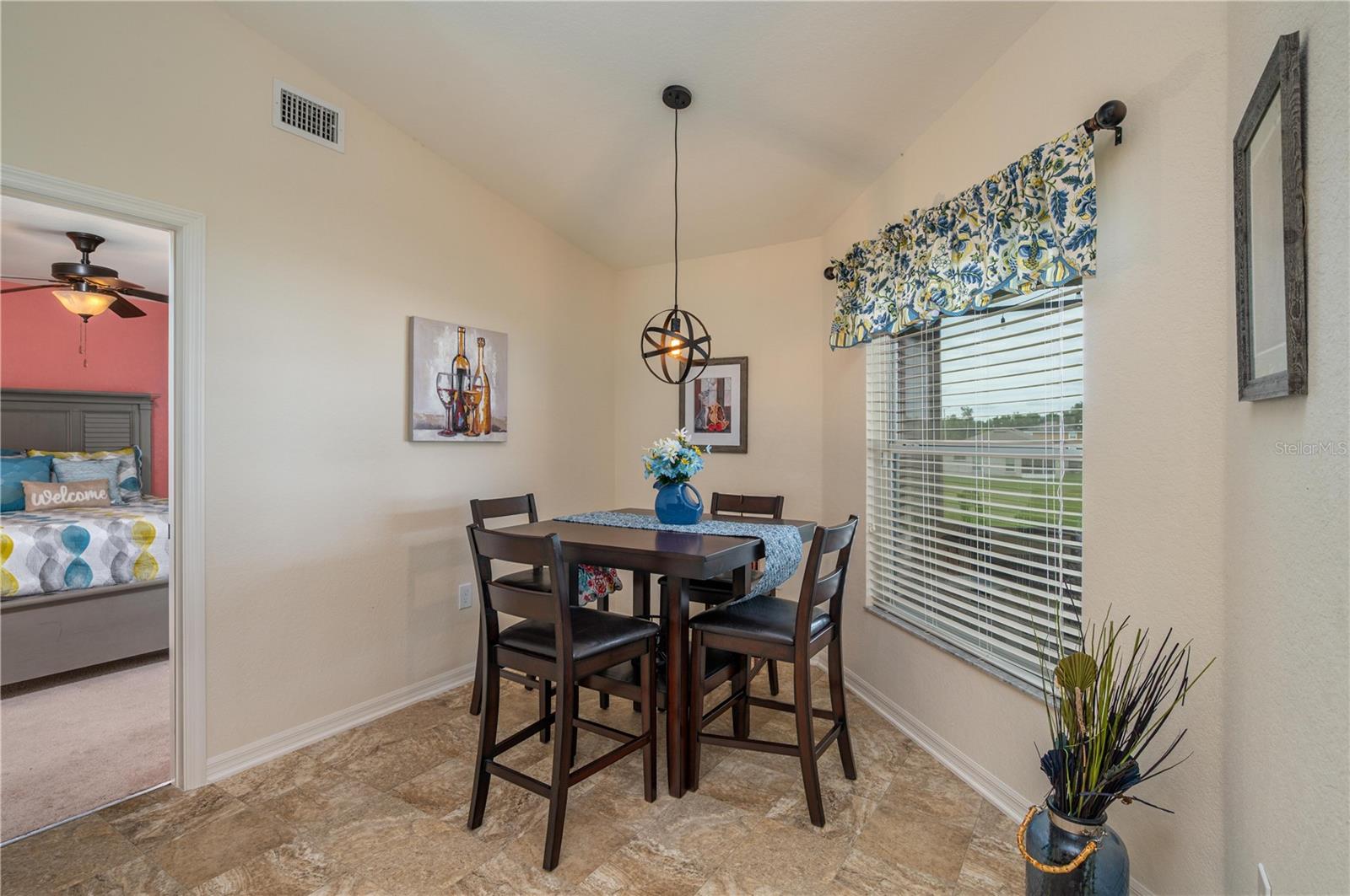 COUNTRY CLUB ESTATES - Residential