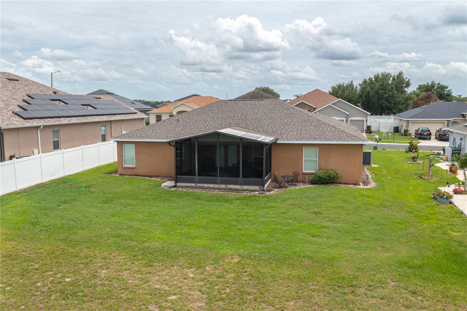 COUNTRY CLUB ESTATES - Residential