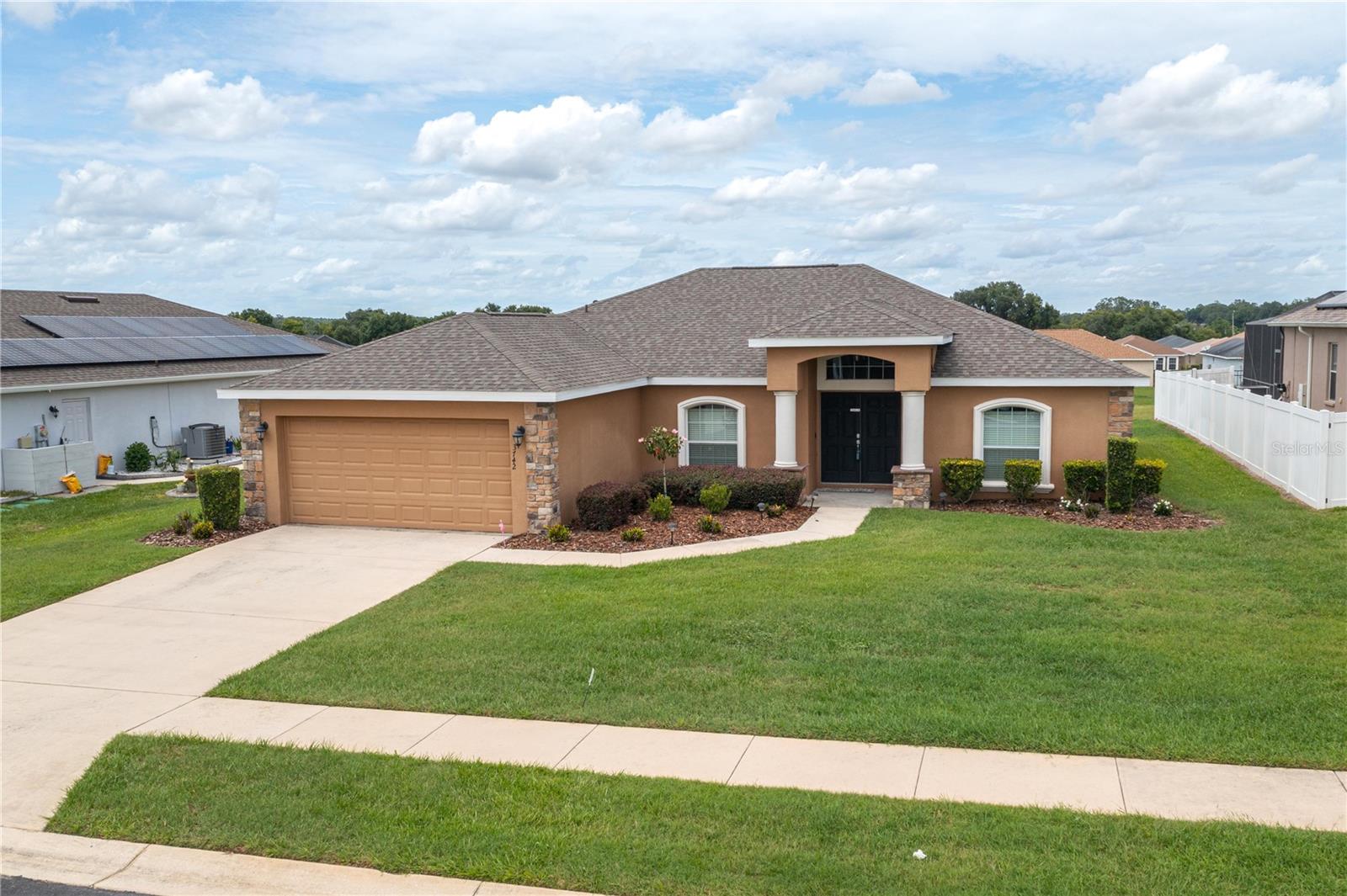 COUNTRY CLUB ESTATES - Residential