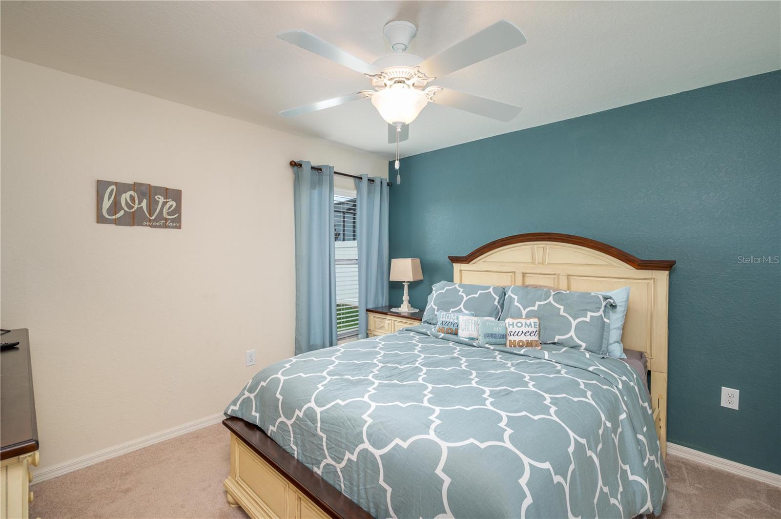 COUNTRY CLUB ESTATES - Residential