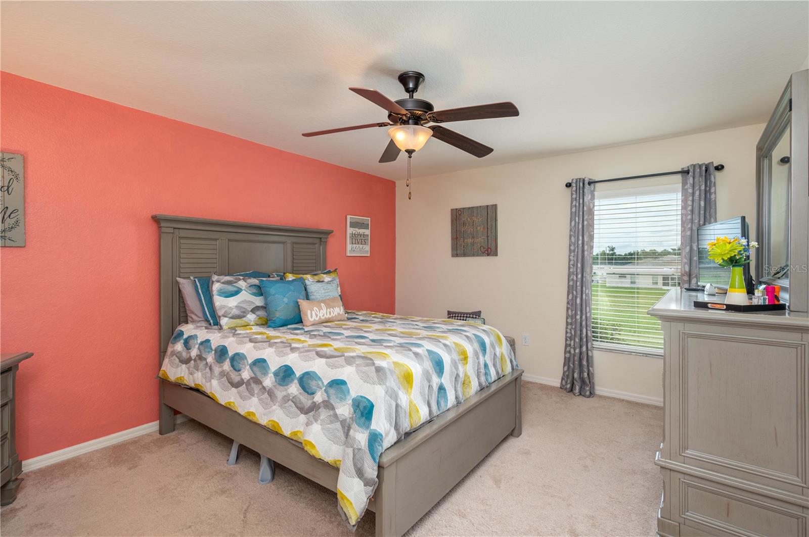 COUNTRY CLUB ESTATES - Residential