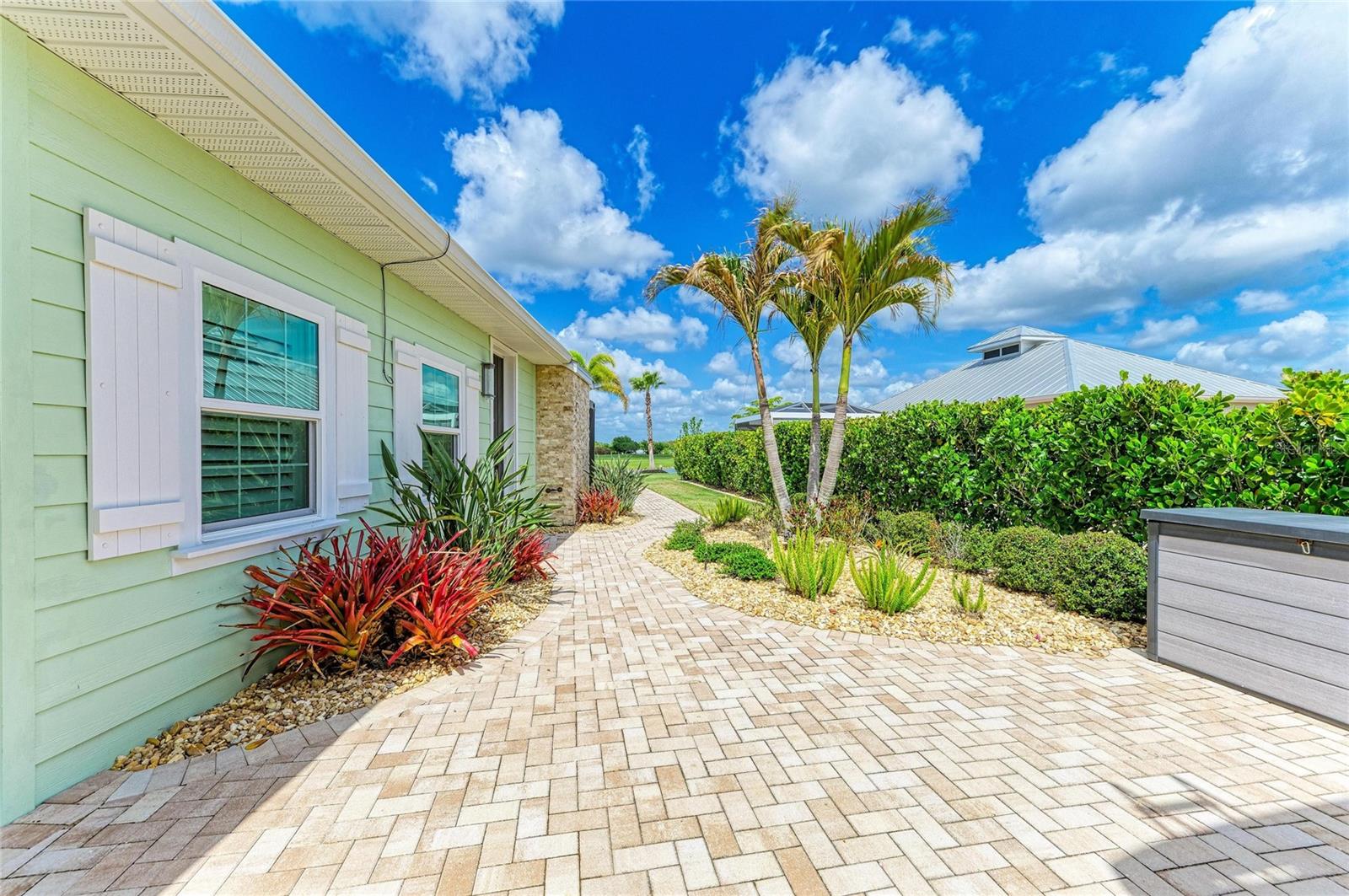 THORNTON CRK MOTORCOACH RESIDENCE - Residential