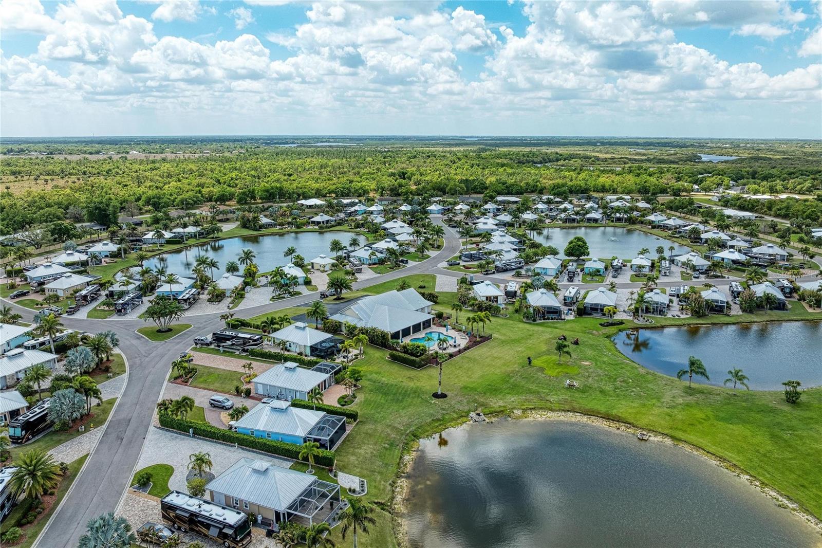 THORNTON CRK MOTORCOACH RESIDENCE - Residential