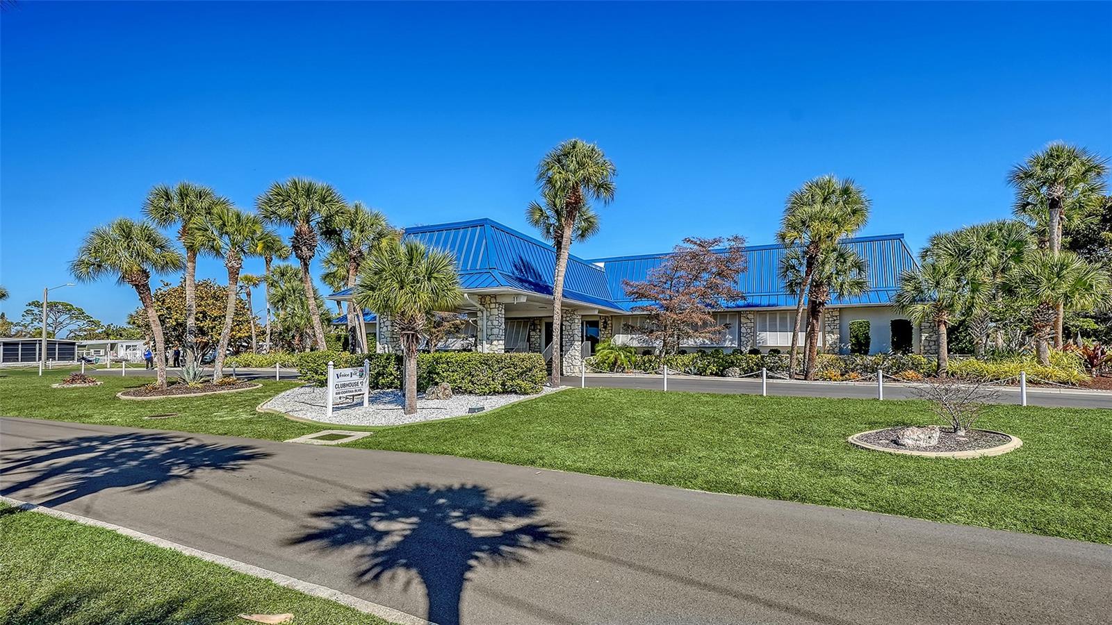 VENICE ISLE - Residential