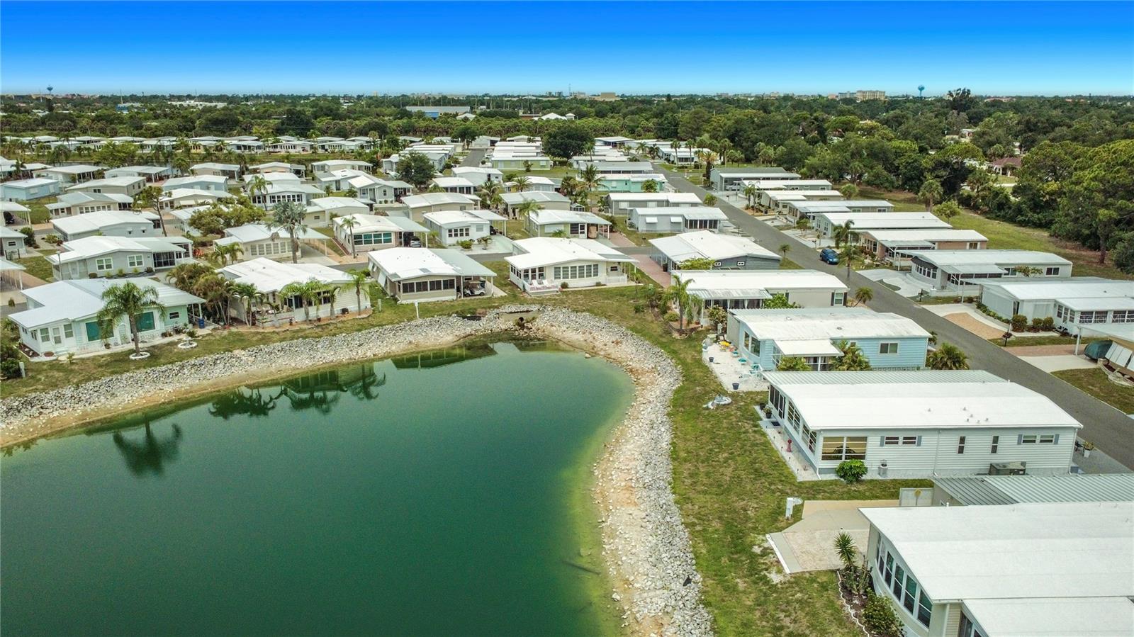 VENICE ISLE - Residential