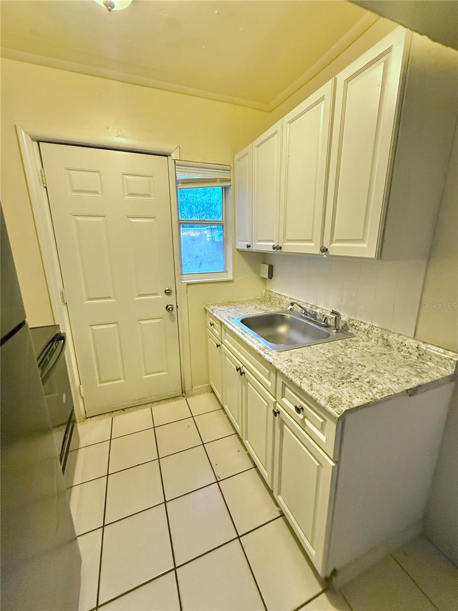 GLENWOOD PARK - Residential Lease