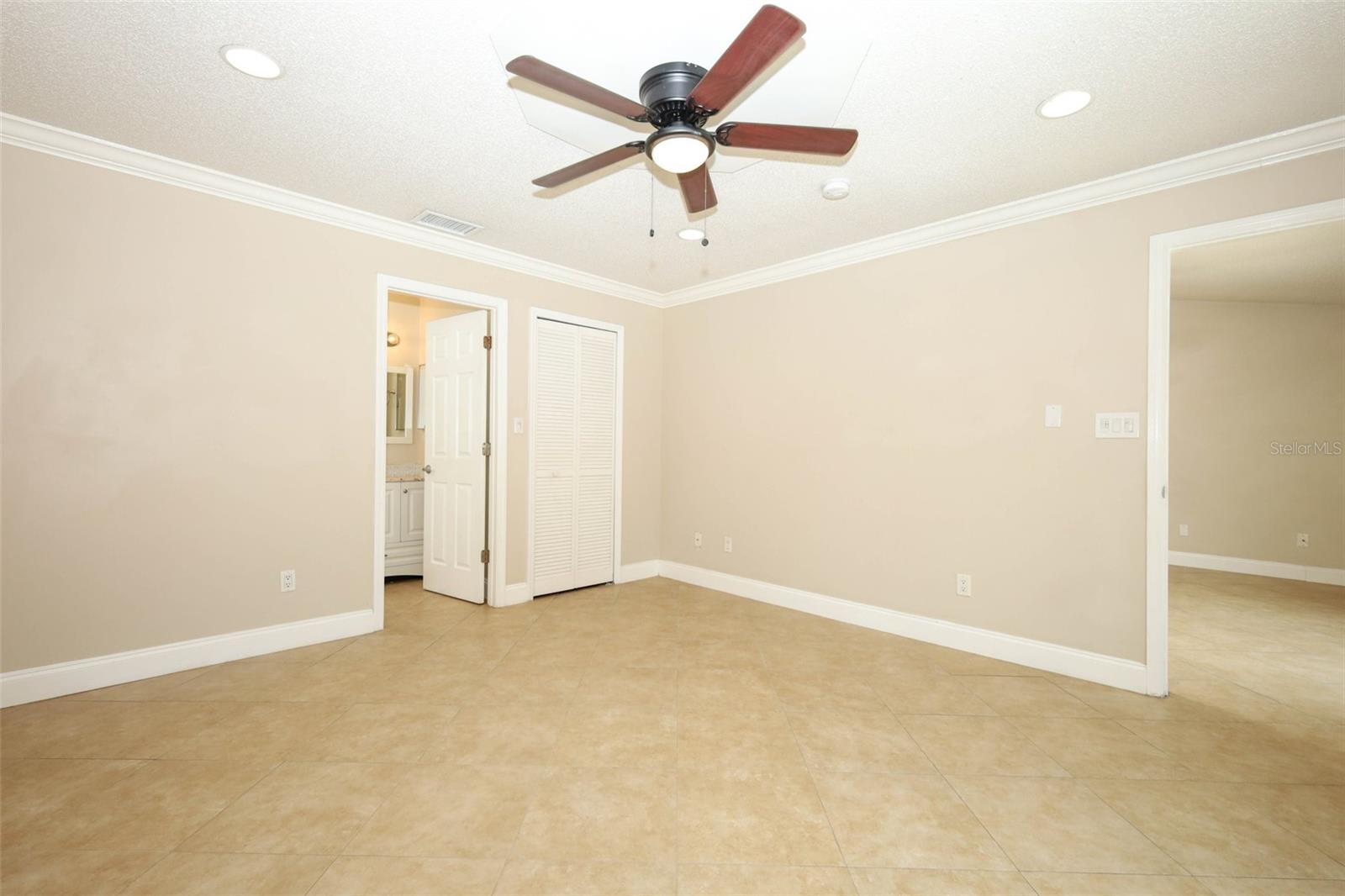 ALAFAYA WOODS - Residential