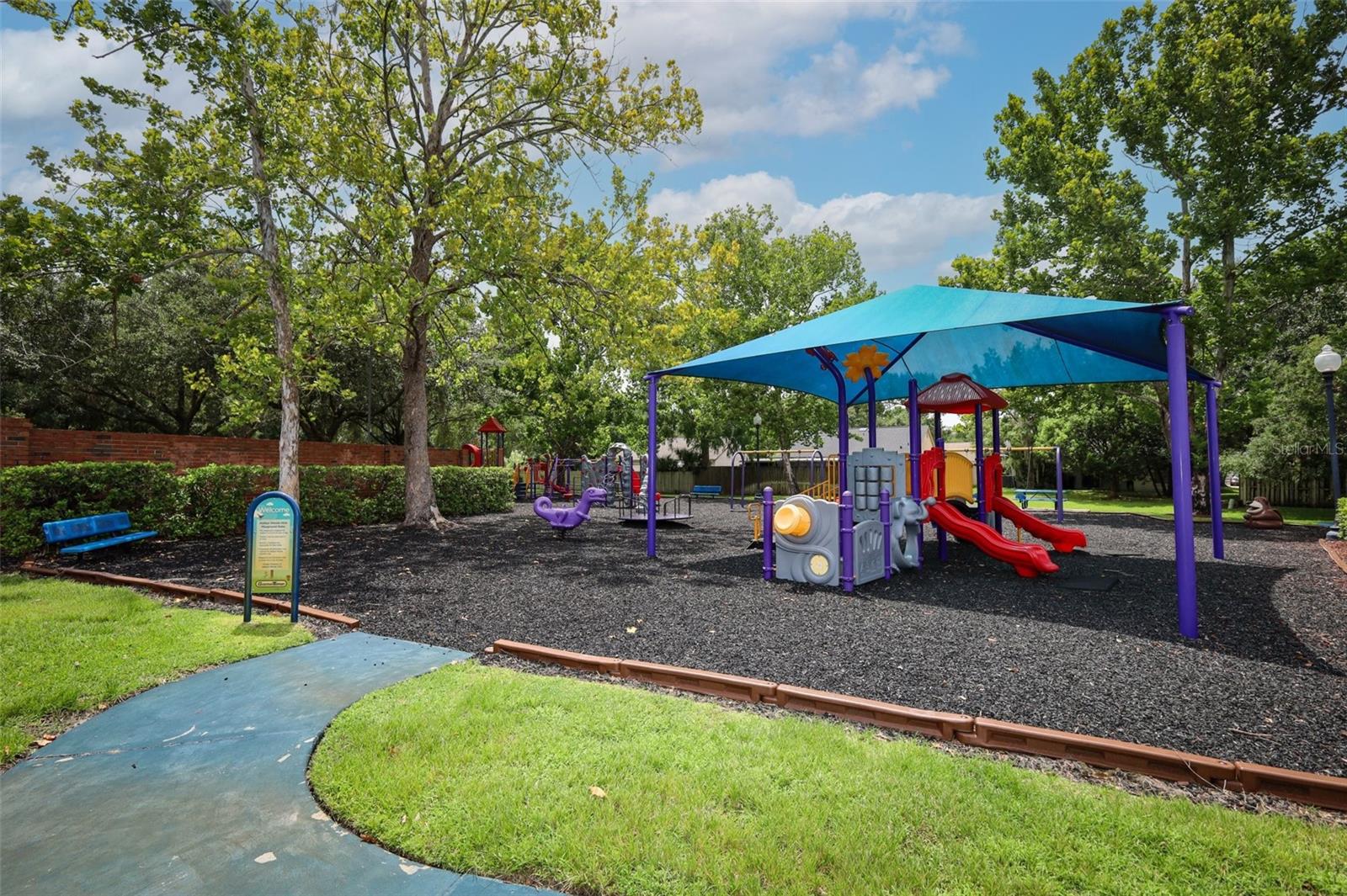 ALAFAYA WOODS - Residential