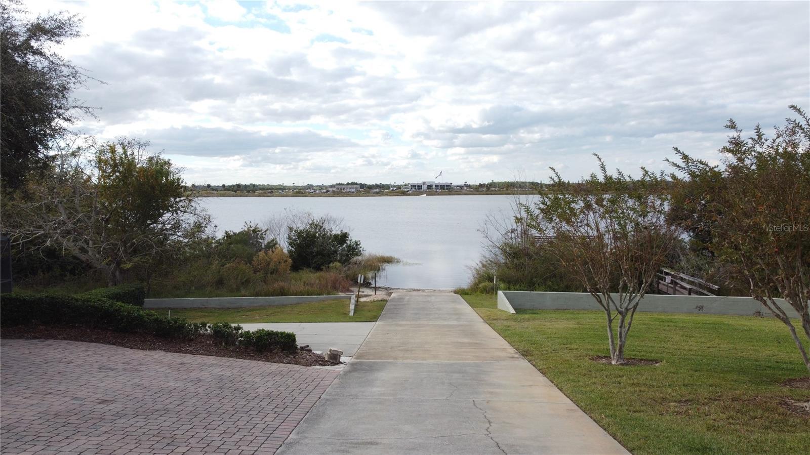 CALABAY PARC AT TOWER LAKE - Residential