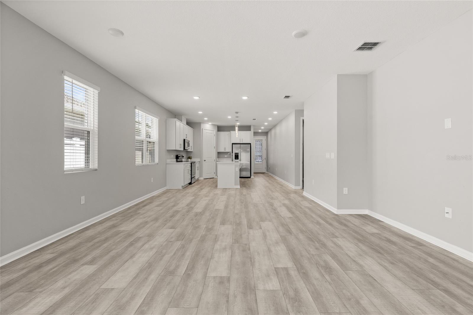 SEASONS/SILVER BASIN - Residential