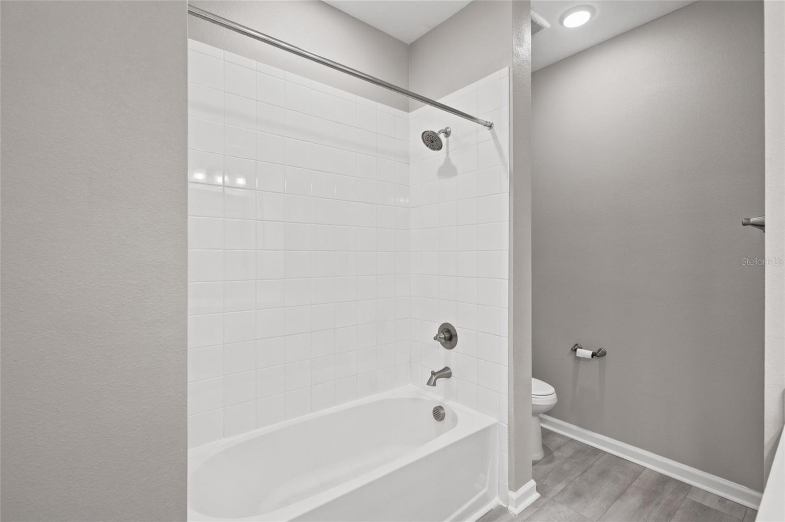 SEASONS/SILVER BASIN - Residential