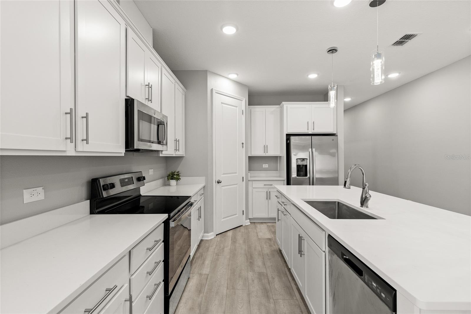 SEASONS/SILVER BASIN - Residential