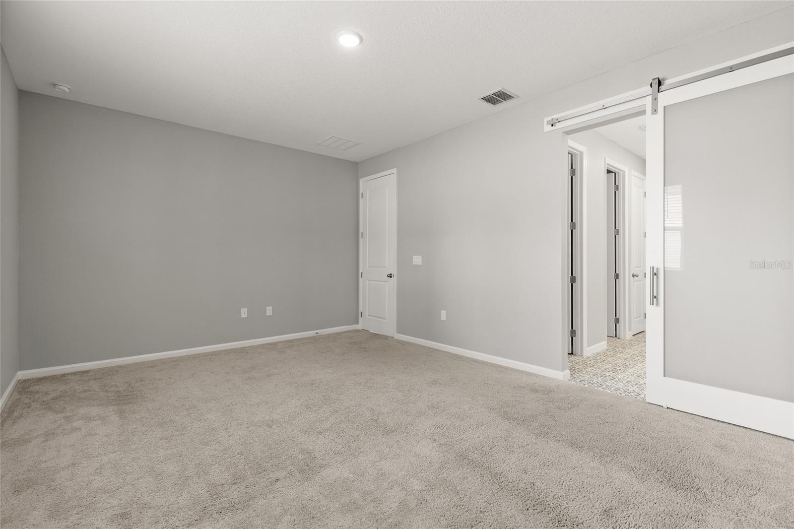 SEASONS/SILVER BASIN - Residential