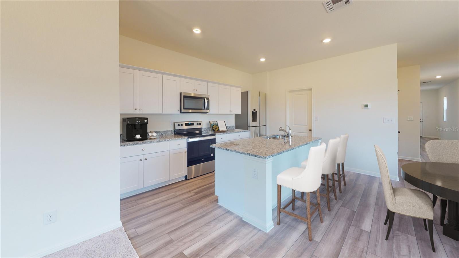 OAKFIELD LAKES - Residential