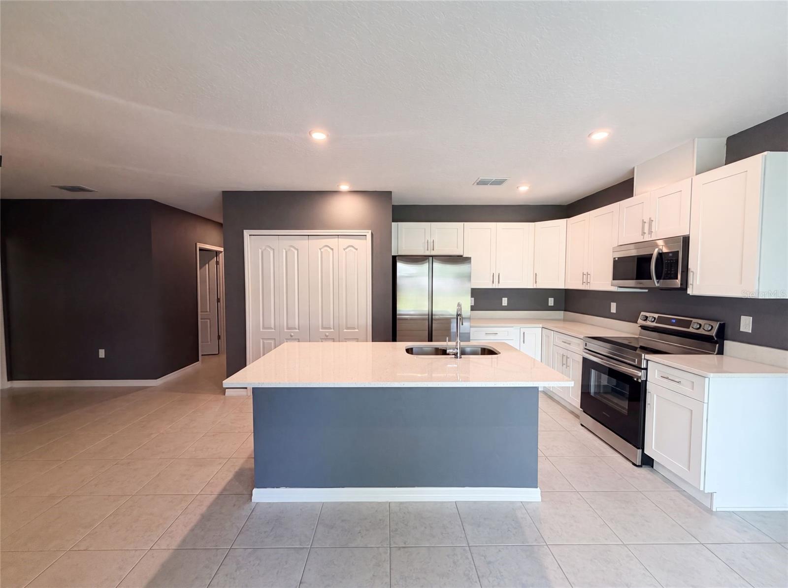 HIGHRIDGE ESTATES - Residential