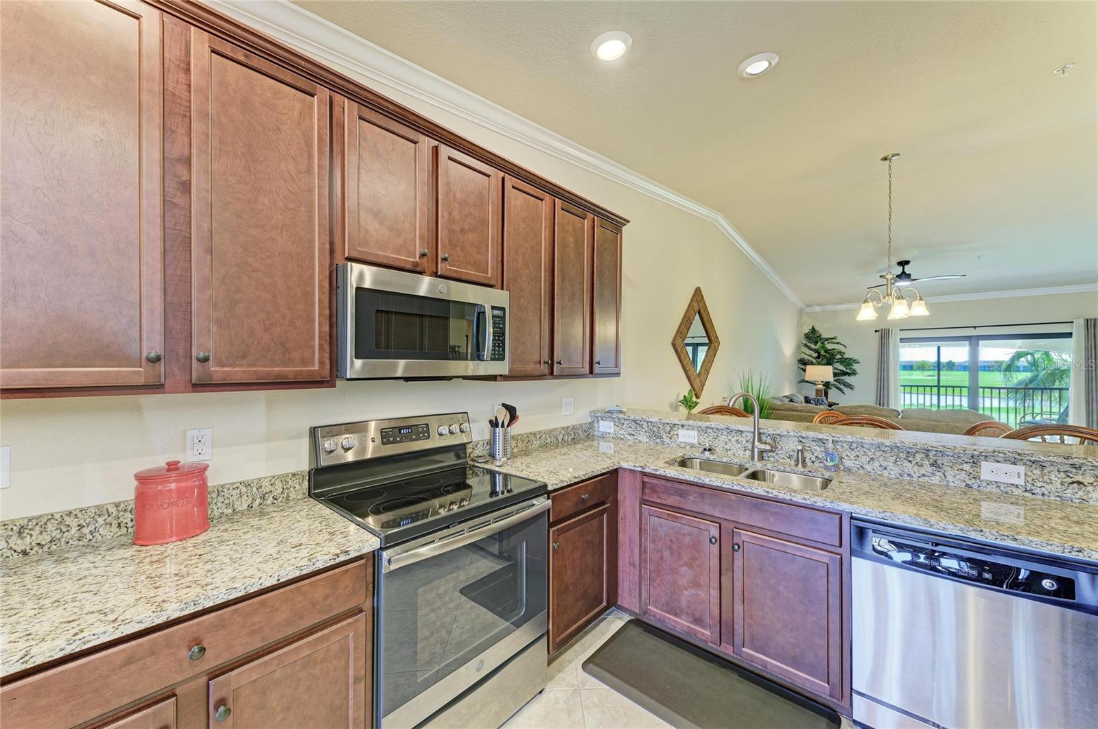 LAKEWOOD NATIONAL - Residential