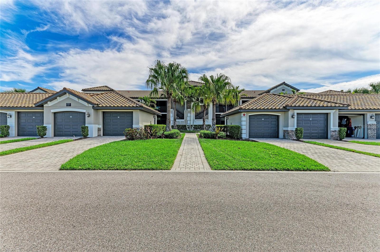LAKEWOOD NATIONAL - Residential