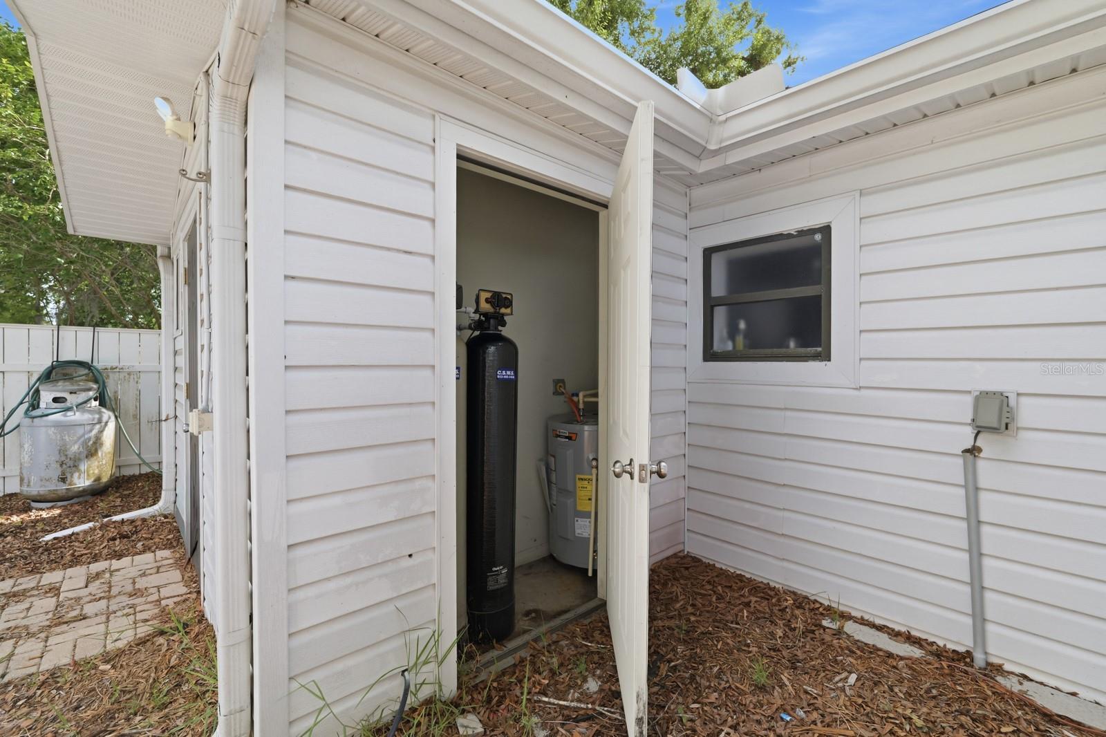 UNPLATTED - Residential Lease