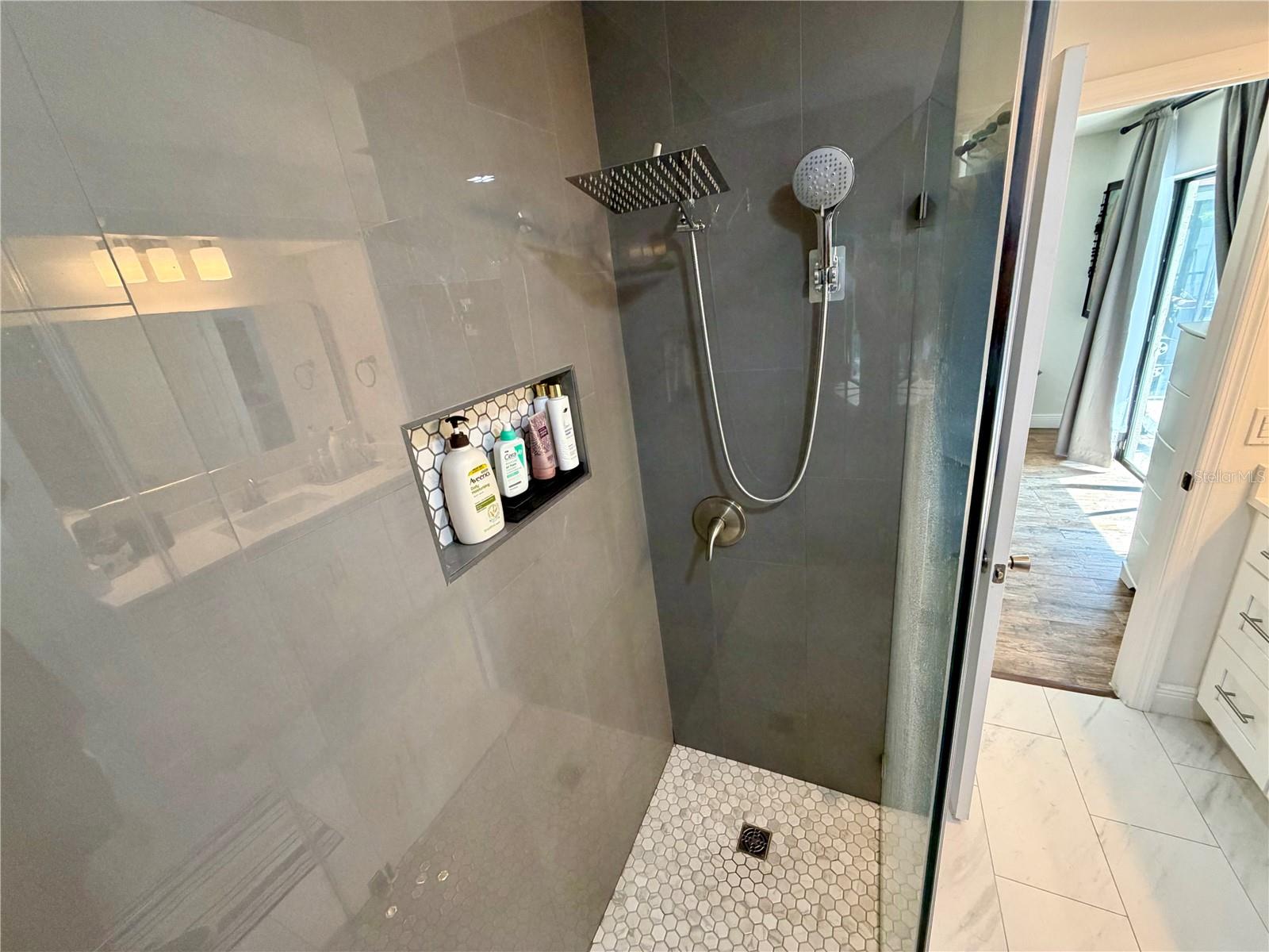 COUNTRY PLACE UNIT VI - Residential